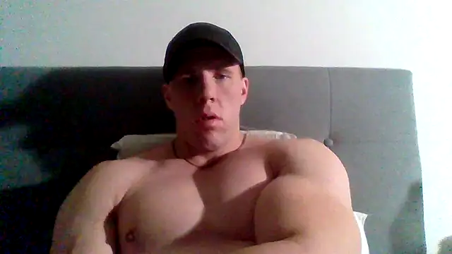 Snapshot of parkerxmuscle chatting on January 7, 2025, 12:41 pm parkerxmuscle online show from January 7, 2025, 12:41 pm