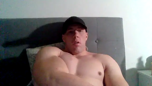 Snapshot of parkerxmuscle chatting on February 1, 2025, 4:00 pm parkerxmuscle online show from February 1, 2025, 4:00 pm