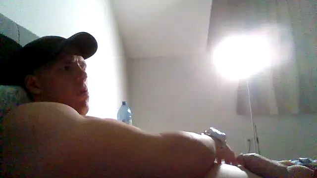 Snapshot of parkerxmuscle chatting on December 12, 2024, 10:20 pm parkerxmuscle online show from December 12, 2024, 10:20 pm