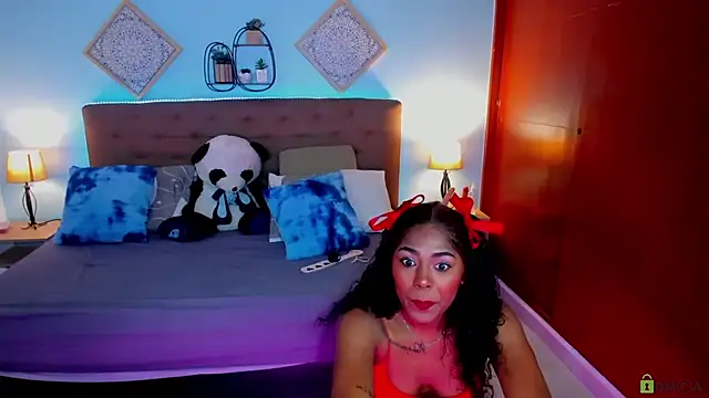 Snapshot of Edelaine_rogers chatting on October 10, 2025, 12:00 am Edelaine rogers online show from October 10, 2025, 12:00 am