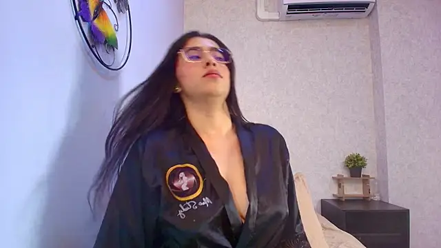 Amy wats0n online show from November 19, 2025, 7:03 pm