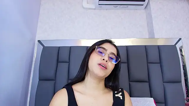 Amy wats0n online show from March 26, 2026, 7:01 pm