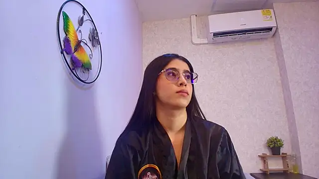 Amy wats0n online show from November 25, 2025, 7:03 pm