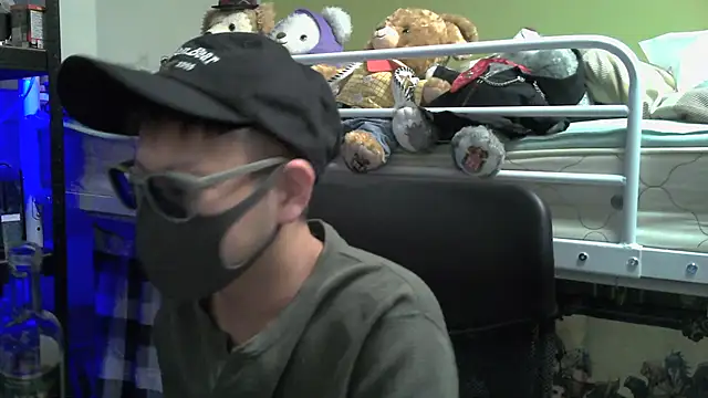 Owl1216 online show from December 7, 2024, 1:13 pm