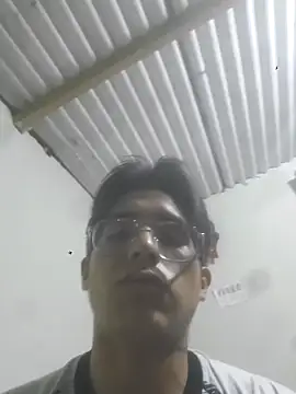 Snapshot of HardDick2 chatting on February 21, 2026, 5:09 am HardDick2 online show from February 21, 2026, 5:09 am