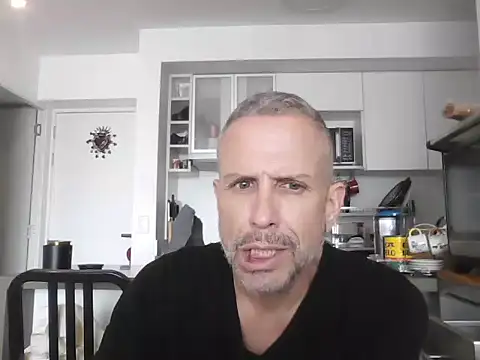 Diegoperrote682661 online show from December 18, 2025, 4:11 pm