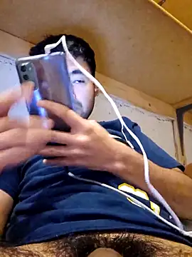 Axeltu77 online show from March 31, 2026, 10:23 pm