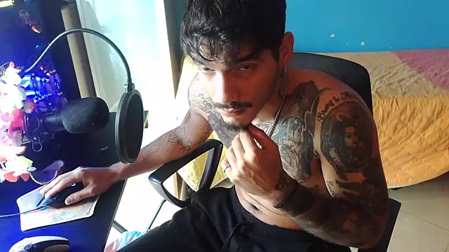 Badboyi1997 online show from October 22, 2025, 11:20 am