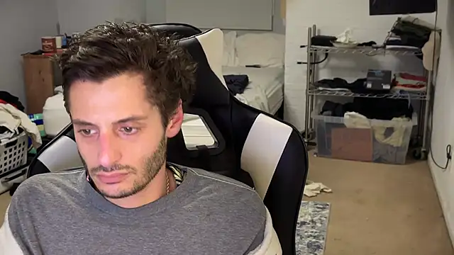 Dylansd online show from December 25, 2024, 4:54 am