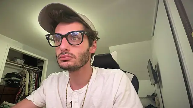 Dylansd online show from December 16, 2024, 1:31 am