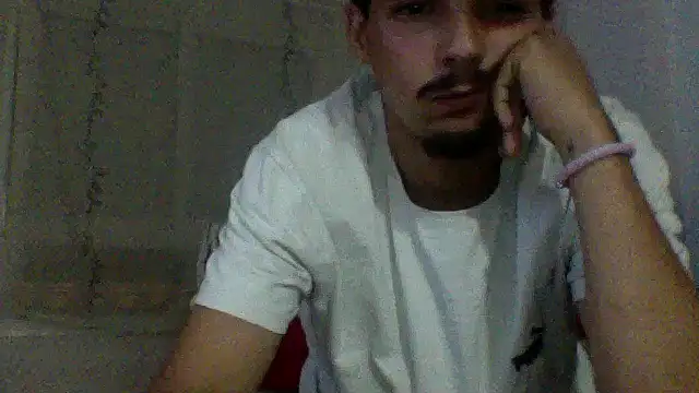 Snapshot of fonsi05 chatting on July 9, 2026, 10:42 pm fonsi05 online show from July 9, 2026, 10:42 pm