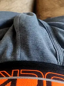 themostnaughtiestguyy online show from September 29, 2025, 3:02 am