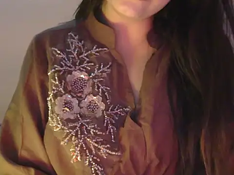 Snapshot of diva-22 chatting on December 5, 2025, 2:15 pm diva-22 online show from December 5, 2025, 2:15 pm