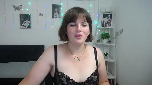 Snapshot of StaceyLex chatting on September 10, 2025, 5:28 am StaceyLex online show from September 10, 2025, 5:28 am