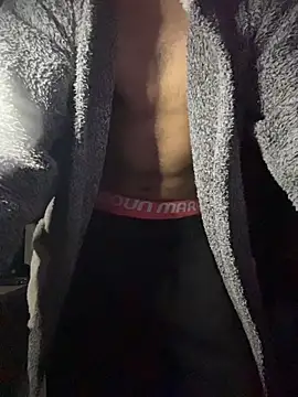 pxrnsenpaii online show from March 19, 2026, 12:10 am