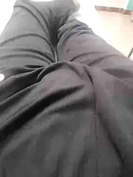 black cobra70 online show from February 27, 2025, 3:05 pm