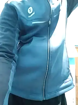 black cobra70 online show from December 16, 2024, 3:22 pm