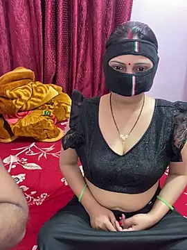 Snapshot of mickey_love chatting on March 19, 2025, 8:55 am mickey love online show from March 19, 2025, 8:55 am