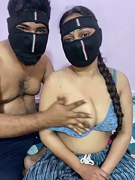 Snapshot of mickey_love chatting on February 23, 2025, 9:44 am mickey love online show from February 23, 2025, 9:44 am