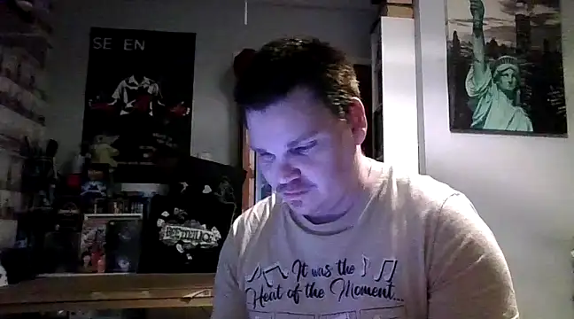 ArcanceTheo82 online show from January 9, 2025, 5:54 pm