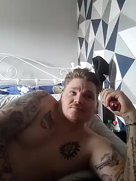 ArcanceTheo82 online show from October 24, 2025, 12:15 pm