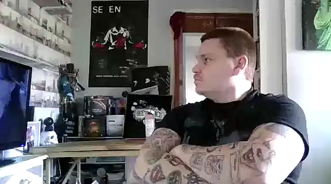 ArcanceTheo82 online show from February 3, 2025, 2:45 pm