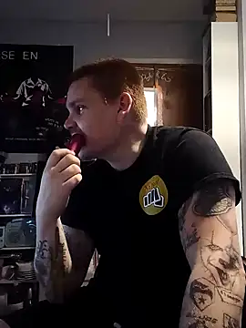 ArcanceTheo82 online show from December 12, 2024, 6:53 pm