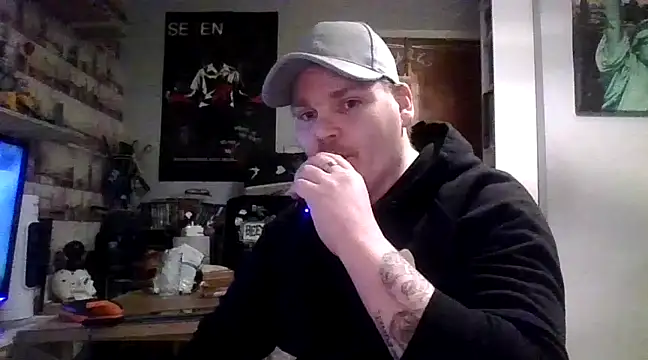 ArcanceTheo82 online show from February 27, 2025, 7:58 pm