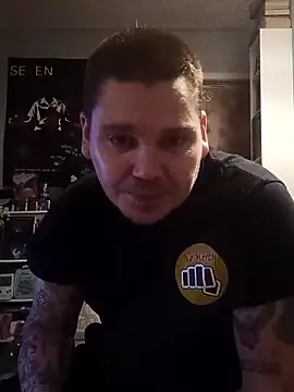 ArcanceTheo82 online show from December 11, 2024, 5:26 pm