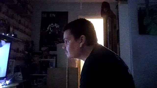 ArcanceTheo82 online show from December 24, 2024, 7:22 pm