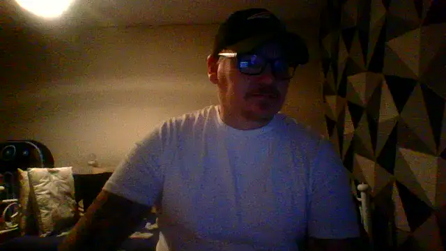 ArcanceTheo82 online show from November 13, 2025, 6:17 am