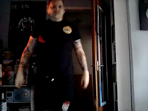 ArcanceTheo82 online show from December 5, 2024, 12:17 pm