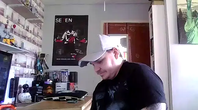 ArcanceTheo82 online show from March 1, 2025, 2:02 pm