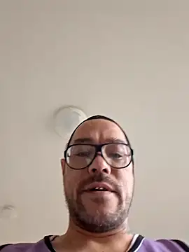 mileflav0r online show from February 2, 2026, 8:24 am