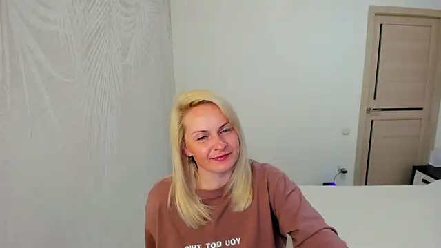 Snapshot of Alicee_Gracee chatting on March 29, 2026, 7:15 pm Alicee Gracee online show from March 29, 2026, 7:15 pm