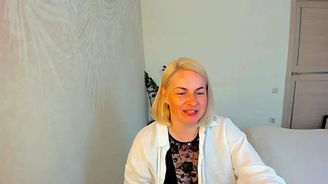 Snapshot of Alicee_Gracee chatting on May 29, 2026, 7:58 am Alicee Gracee online show from May 29, 2026, 7:58 am