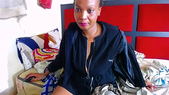 Snapshot of MaximTease24 chatting on February 1, 2026, 10:52 pm MaximTease24 online show from February 1, 2026, 10:52 pm