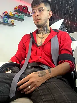 Snapshot of Anthony-Martin chatting on October 6, 2025, 12:06 pm Anthony-Martin online show from October 6, 2025, 12:06 pm