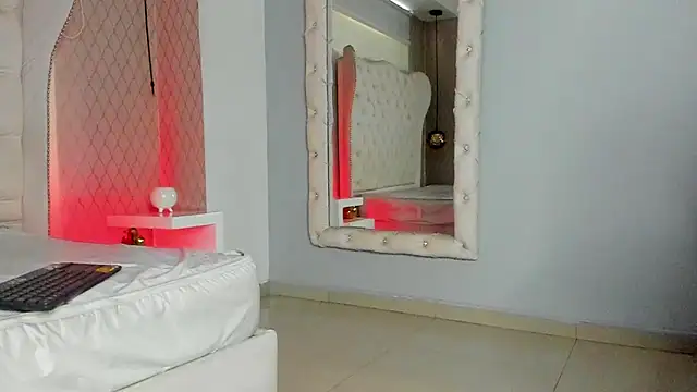 Snapshot of Lucii_fer_ chatting on February 18, 2026, 12:12 pm Lucii fer online show from February 18, 2026, 12:12 pm