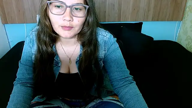 Snapshot of Daniela_Colens chatting on December 28, 2024, 11:09 am Daniela Colens online show from December 28, 2024, 11:09 am