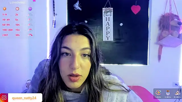 Snapshot of queen-natty chatting on January 17, 2025, 1:24 pm queen-natty online show from January 17, 2025, 1:24 pm