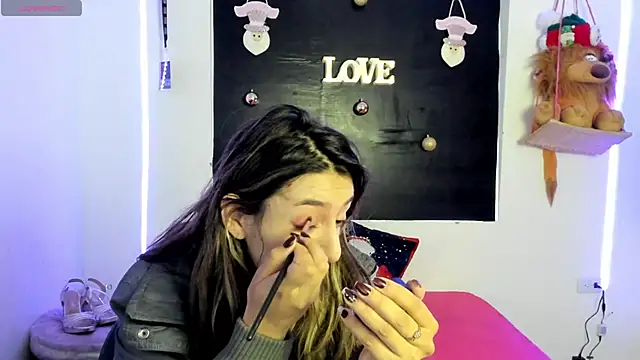 Snapshot of queen-natty chatting on December 22, 2024, 9:31 pm queen-natty online show from December 22, 2024, 9:31 pm