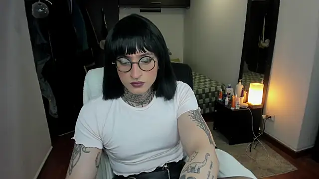 Snapshot of ShiiraVelkor chatting on September 13, 2025, 9:53 am ShiiraVelkor online show from September 13, 2025, 9:53 am