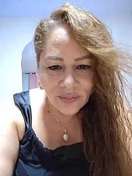 Snapshot of SluttyMilf79 chatting on June 5, 2026, 6:18 am SluttyMilf79 online show from June 5, 2026, 6:18 am
