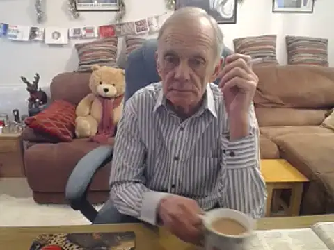 Snapshot of Ferret7777 chatting on December 19, 2025, 2:19 pm Ferret7777 online show from December 19, 2025, 2:19 pm