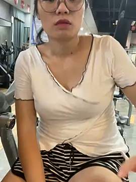 Bella0815 online show from October 7, 2025, 9:21 am