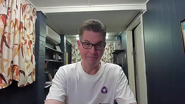 Snapshot of tilobinder chatting on December 13, 2024, 3:21 pm tilobinder online show from December 13, 2024, 3:21 pm