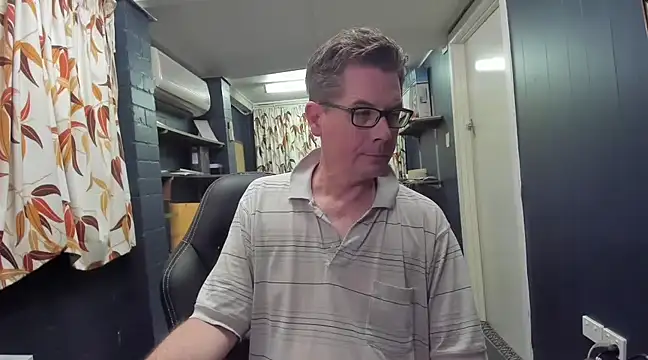 Snapshot of tilobinder chatting on March 14, 2025, 4:09 pm tilobinder online show from March 14, 2025, 4:09 pm