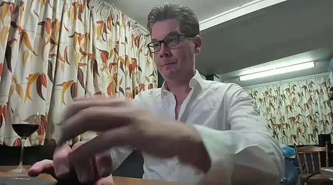 Snapshot of tilobinder chatting on January 17, 2025, 2:50 pm tilobinder online show from January 17, 2025, 2:50 pm