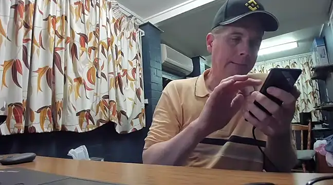 Snapshot of tilobinder chatting on March 5, 2025, 2:45 pm tilobinder online show from March 5, 2025, 2:45 pm